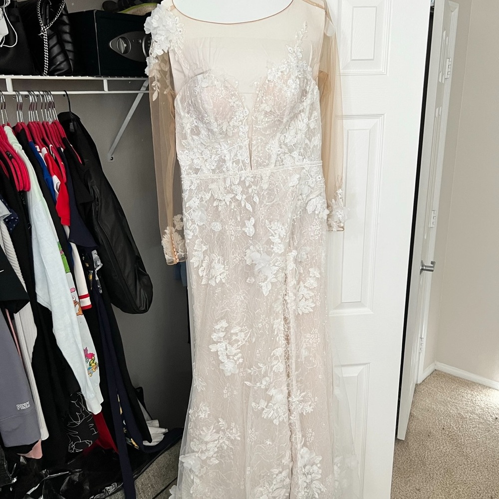 Wedding dress